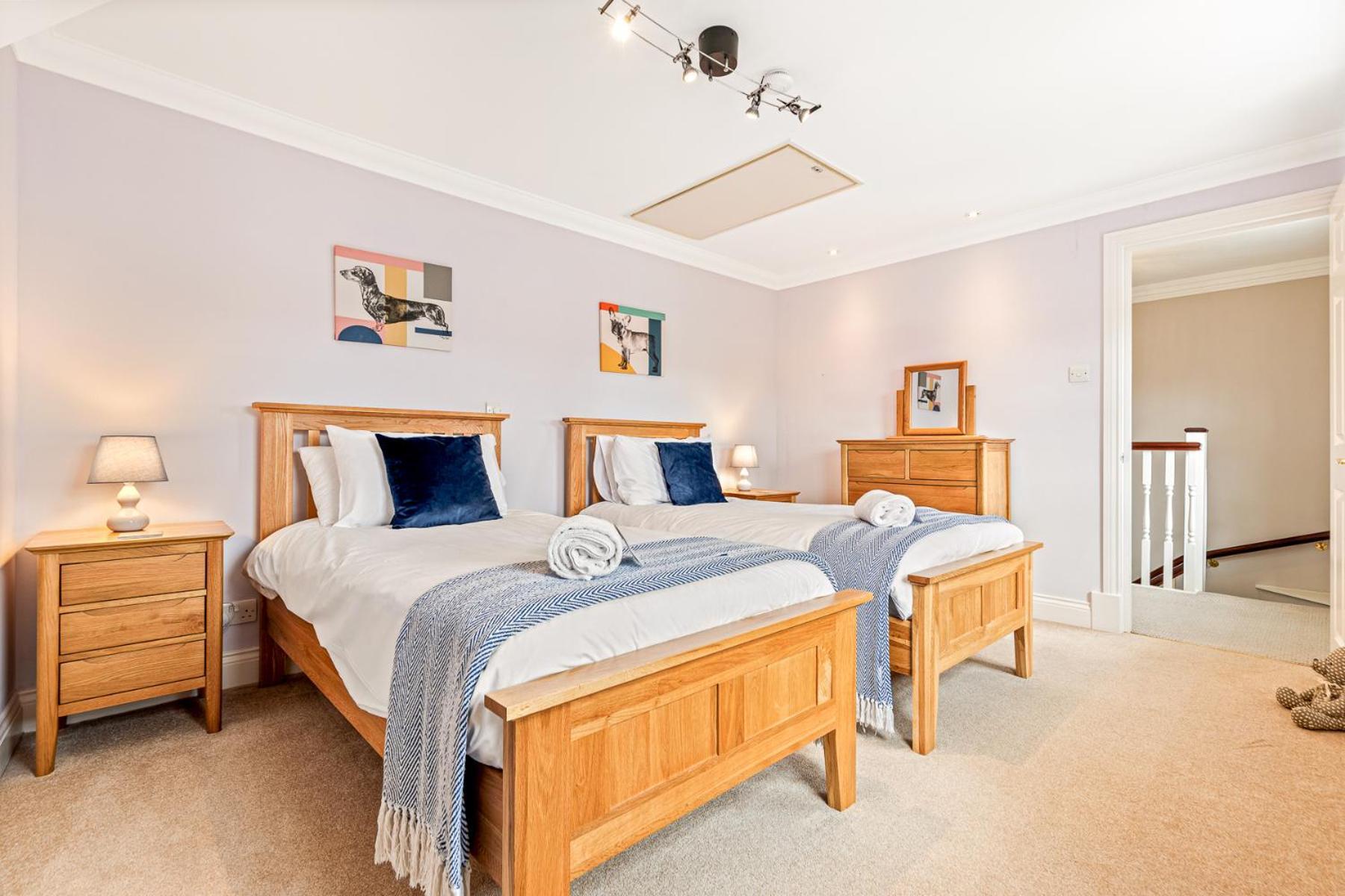Olive Tale Villa Henley-on-Thames Eksteriør billede